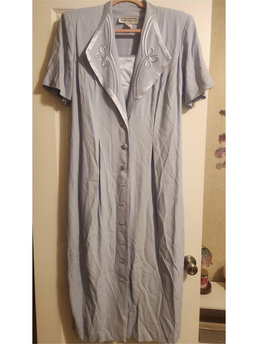 Vintage Light Blue Button-Front Midi Dress with Satin-Trim Collar